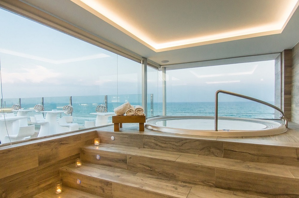 jacuzzi